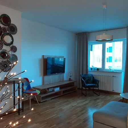 Bright, Modern & Cozy Apartment Tuzla Ngoại thất bức ảnh