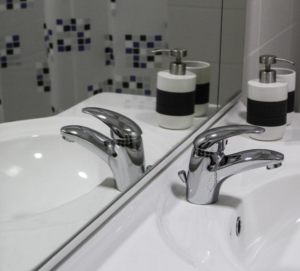Bright, Modern & Cozy Apartment Tuzla Ngoại thất bức ảnh